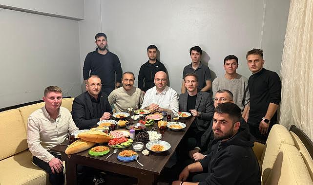 MHP Sakarya İl Başkanı Oğuz Alkaş’ın Serdivan’da Öğrenci Evi Ziyareti Ve Sahur Programı
