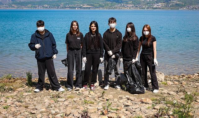 85 Torba Atık Göle Karışmadan Toplandı