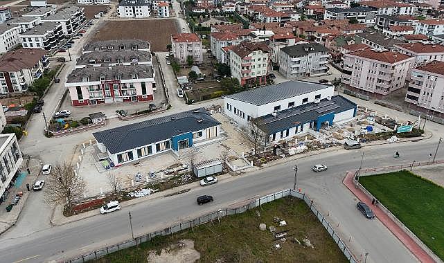 Arifiye Yüzme Havuzu Ve Gençlik Merkezi Hızla Tamamlanıyor