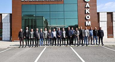 BAŞKAN ALEMDAR, MUHTARLARI AKOM'DA AĞIRLADI