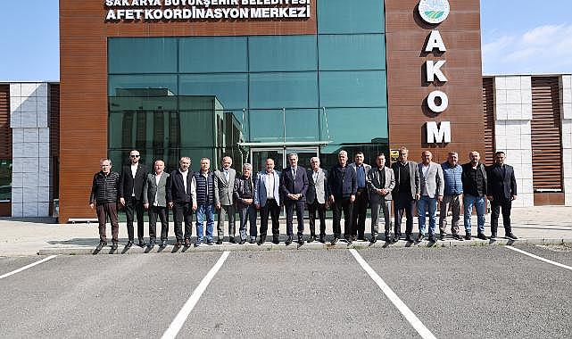 BAŞKAN ALEMDAR, MUHTARLARI AKOM'DA AĞIRLADI