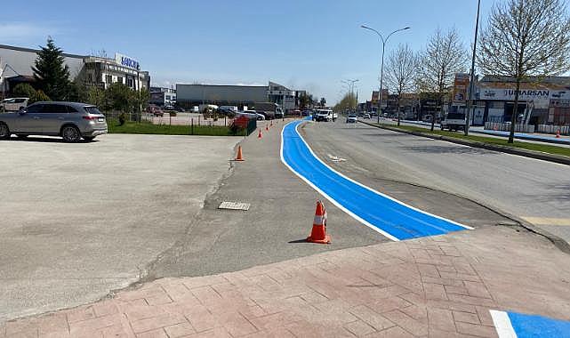 Büyükşehir’den Erenler’de Bisiklet Yollarına Güvenli Dokunuş