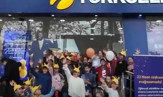 ÇOCUKLAR, DEMSAN TURKCEL MAĞAZASINDA ÇOK MUTLU