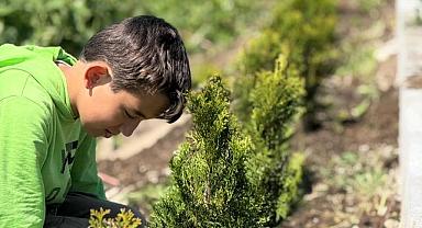 HACİMBEY MAHALLESİNDE ÇOCUKLARA AĞAÇ SEVGİSİ AŞILANIYOR