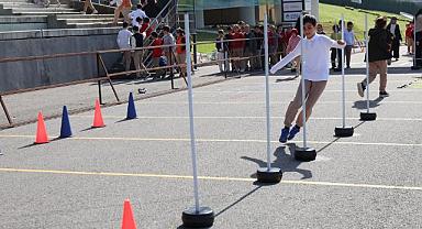Minikler Ayçiçek Vadisi’nde Dolu Dolu Bir Gün Yaşadı