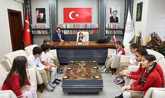 Sakarya’da 23 Nisan’a Özel Temsili Koltuk Devri