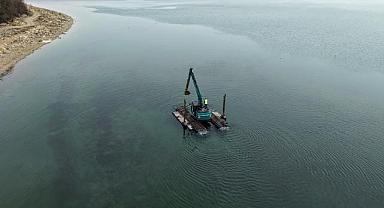 Sapanca Gölü’nün Her Bir Karışı Büyükşehir’in Takibinde Tonlarca Atık Topladılar