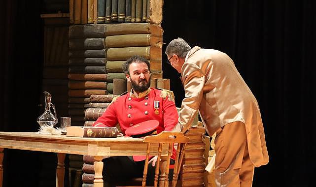 Usta Oyuncular Sahnedeydi Çehov Kabare’ye Yoğun İlgi