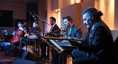 Ziya Taşkent’te Yaprak Sayar Konseriyle Müzik Dolu Gece