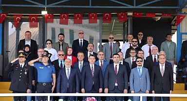 19 MAYIS ATATÜRK'Ü ANMA GENÇLİK VE SPOR BAYRAMI HENDEK'TE COŞKUYLA KUTLANDI