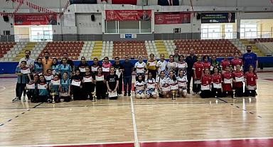 2025-2026 Eğitim Öğretim Yılı Okul Sporları Yıldız Kızlar Futsal Turnuvası Sona Erdi