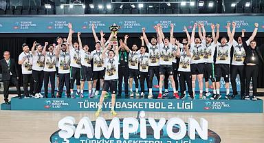 Futbolda küme düştük. Baskette şampiyon olduk!