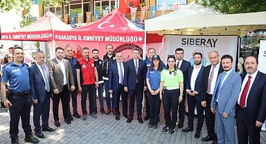 HENDEK’TE ÇOCUK VE GENÇLİK ŞENLİĞİ YOĞUN KATILIMLA GERÇEKLEŞTİ