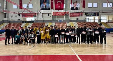 Liseler Arası Erkekler Futsal Turnuvası Sona Erdi