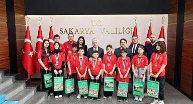 Vali Rahmi Doğan TÜBİTAK Derecesi Elde Eden Öğrencileri Ağırladı