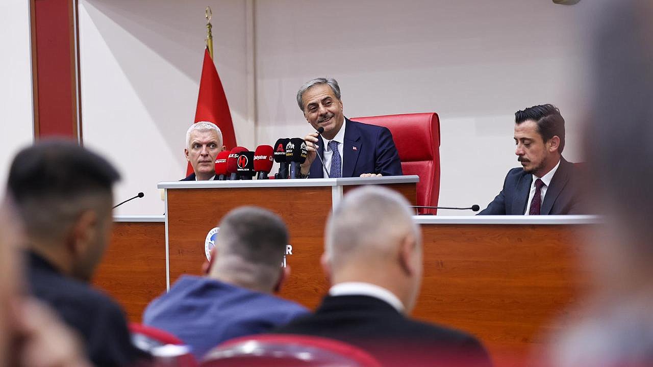 Başkan Alemdar Büyükşehir Meclis Toplantısında müjdeleri verdi!