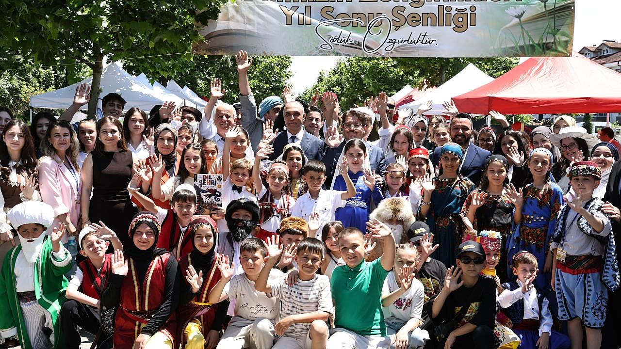 Dilimizin Zenginlikleri Yıl Sonu Şenliği Yoğun Katılımla Gerçekleştirildi