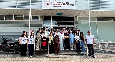 Ferizli MYO İşletme Yönetimi Programı Öğrencilerinden Anlamlı Huzurevi Ziyareti