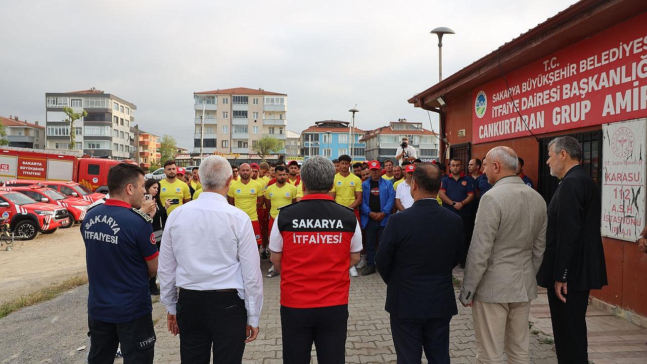 Hayat Timleri Sahillere İndi