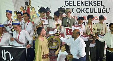 Hendek Anadolu İmam Hatip Lisesi Geleneksel Türk Okçuluğunda Türkiye Şampiyonu Oldu