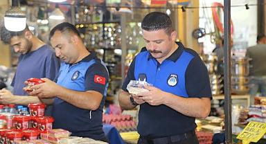 HENDEK BELEDİYESİ ZABITA EKİPLERİNDEN PAZAR YERİNDE DENETİM