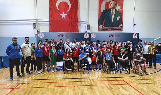HENDEK OLİMPİK SPOR KULÜBÜ PARA MASA TENİSİNDE ANKARA'DAN ŞAMPİYONLARLA DÖNDÜ 