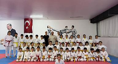 HENDEKLİ KARATECİLERDE TERFİ HEYECANI