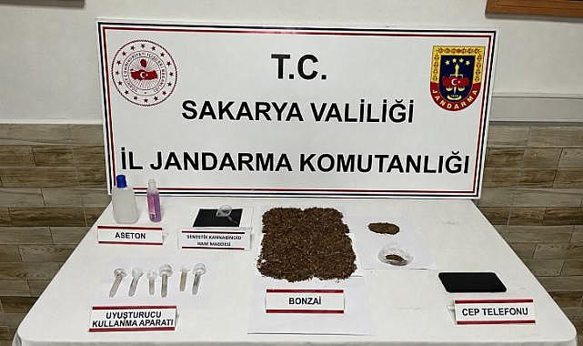 JANDARMA EKİPLERİ UYUŞTURUCU TACİRLERİNE GÖZ AÇTIRMIYOR