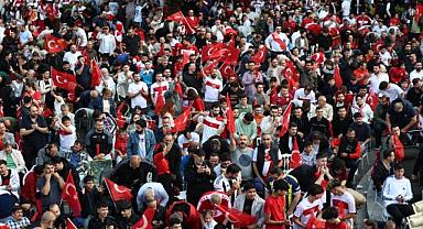Milli heyecan iki noktada yaşanacak: Büyükşehir’den iki dev ekran