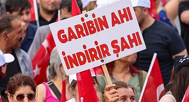 Tandoğan’da Bayrak Seli