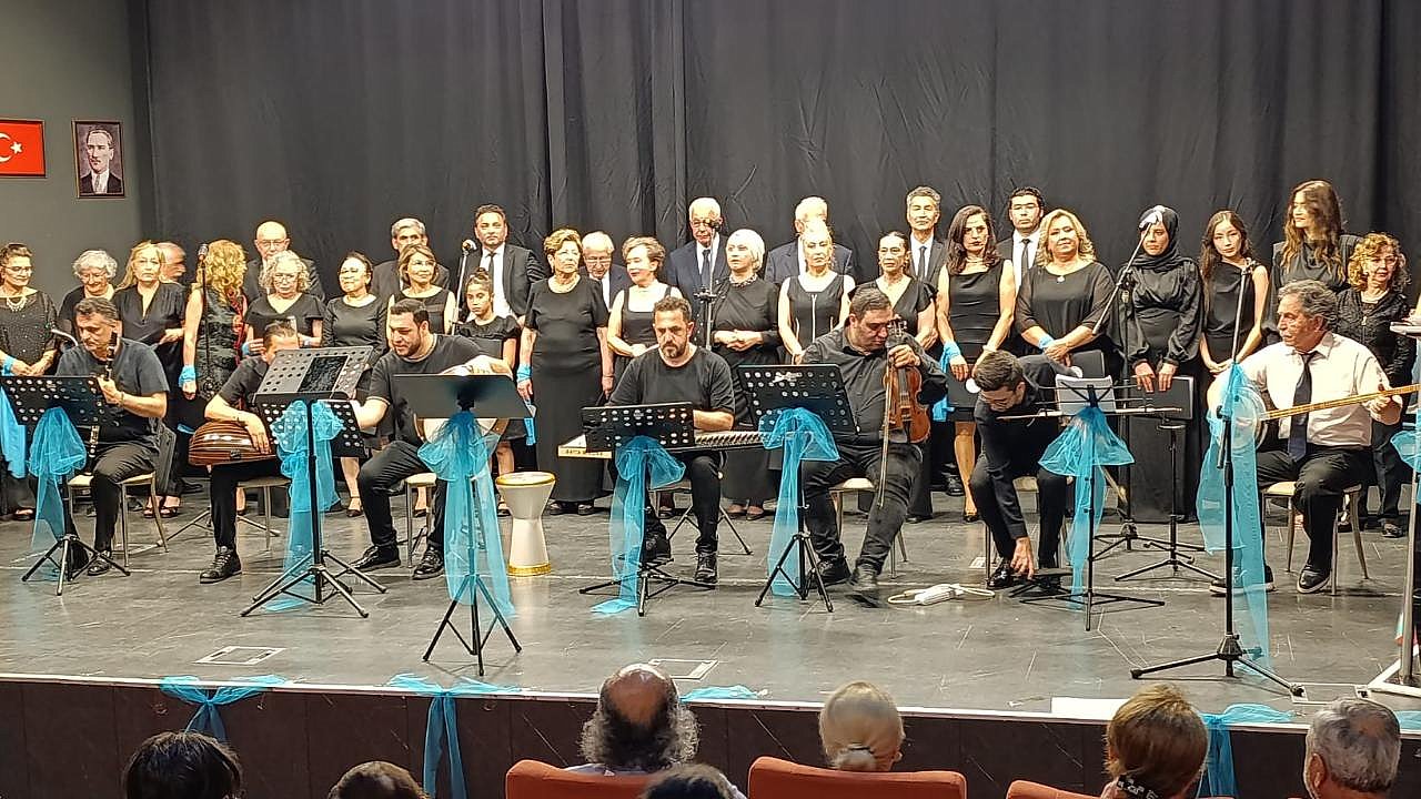 Trabzonlular Derneği Dostlar Korosu’ndan Muhteşem Konser
