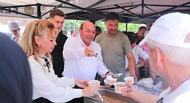 Ferizli’de Aşure Bereketi Vatandaşlarla Paylaşıldı