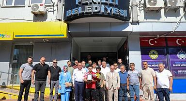 Ferizli’nin Gururu Hacı İsmail Bekar’a Coşkulu Karşılama