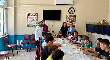 Gezici Umut Atölyesi özel bireylerle Karasu ve Söğütlü’de buluştu
