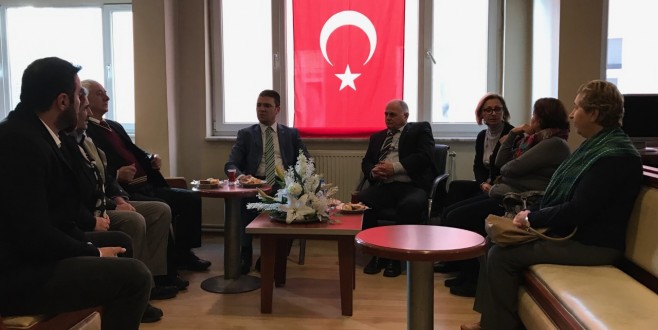 KAYMAKAM ORHAN BURHAN HENDEK CHP TEŞKİLATINA İADE İ ZİYARET YAPTI.