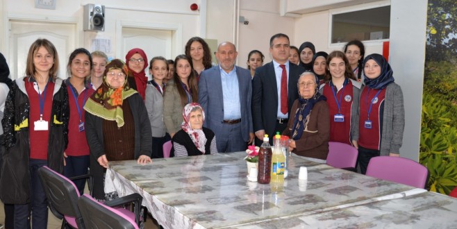 MELEK NİŞANCI HUZUREVİNDE AŞURE GÜNÜ...