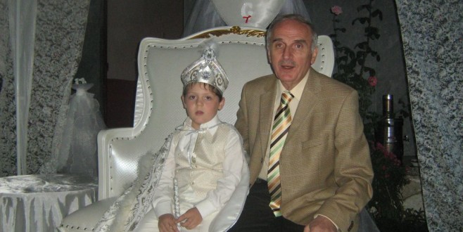SİYASETİN İKİ YÜZLÜLÜĞÜ CAMİ İSMİ KRİZİNDE ORTAYA ÇIKTI.