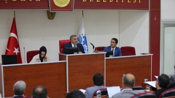 TOÇOĞLUNA GÖRE;BÜTÇEYE EVET OYU VERENLER AK PARTİLİ.