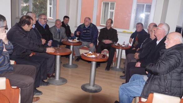 TÜM HENDEK MUHTARLAR DERNEĞİNDEN HENDEK CHP YE ZİYARET!